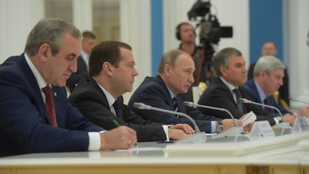 Встреча Президента России Владимира Путина с руководителями политических партий, прошедших по итогам выборов в Государственную Думу